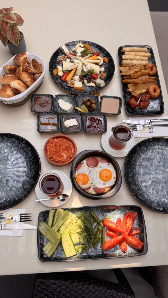 Serpme Kahvaltı (2 Kişilik)